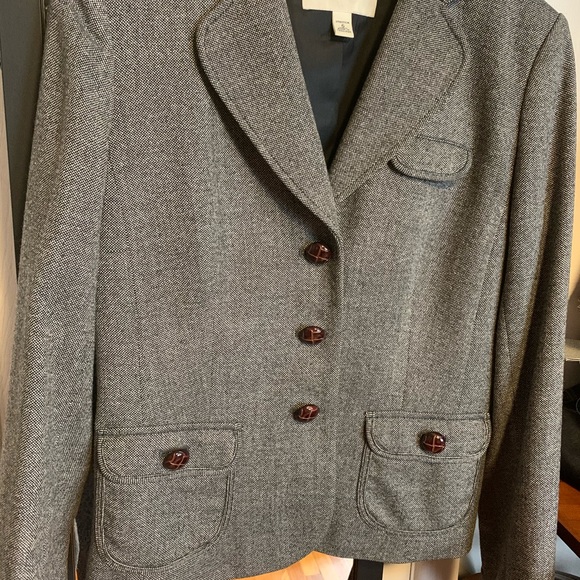 Blazer - Picture 4 of 6